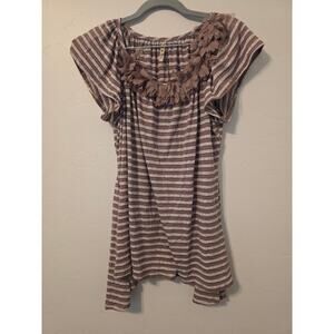 🤎 Vintage Feel Earth-Tone Striped Top w/ Floral Appliqué Neckline